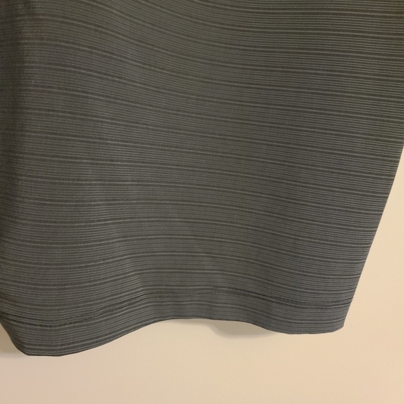 Hang Ten | Men's Gray and Black Striped Hiking or Athleisure Shorts (Size 40) - Picture 11 of 13